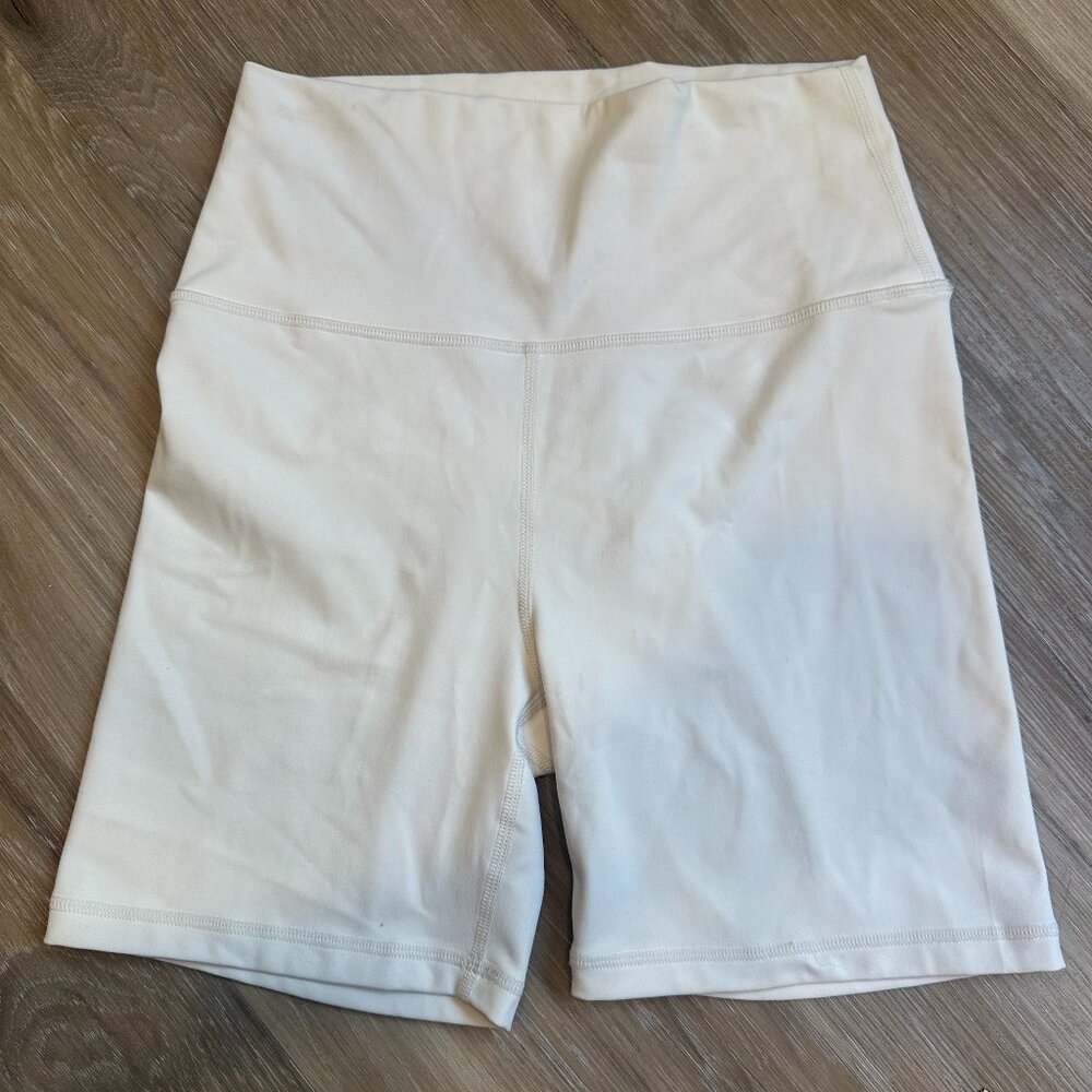 SET ACTIVE LUXFORM IVORY BIKE SHORT